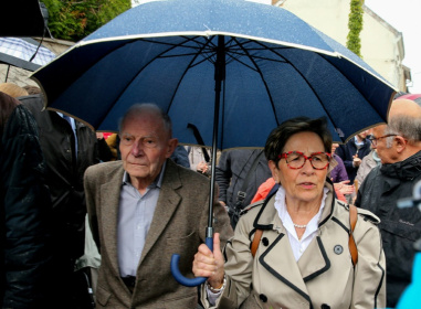 Court orders life-support to resume for vegetative Frenchman.jpg