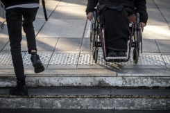 Spinal cord implant helps paralysed patients walk again