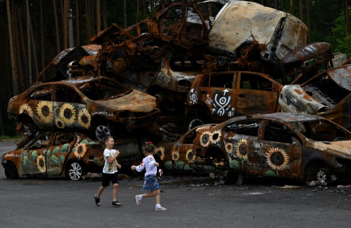 Russian strikes near Ukraine nuclear plant kill 14