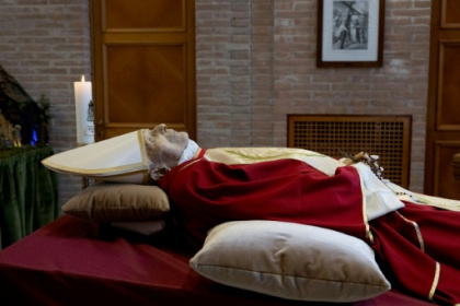 Body of ex-pope Benedict to lie in state at Vatican.jpg