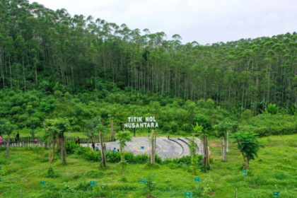 New Indonesia capital imperils ancient Eden with.jpg