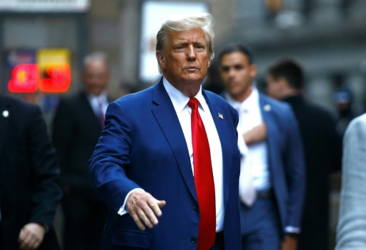 Trump berates NY fraud trial judge at closing arguments