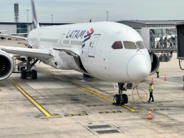 Watchdogs probe 'technical' failure on Boeing-made LATAM plane.jpg