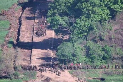 Seoul fires warning shots as N. Korean soldiers cross border again.jpg