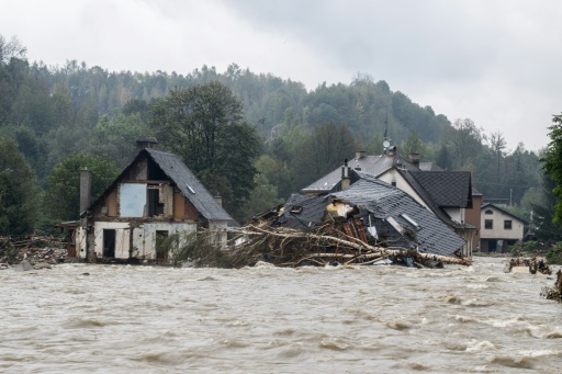 Storm Boris lashes central Europe, toll climbs to 18