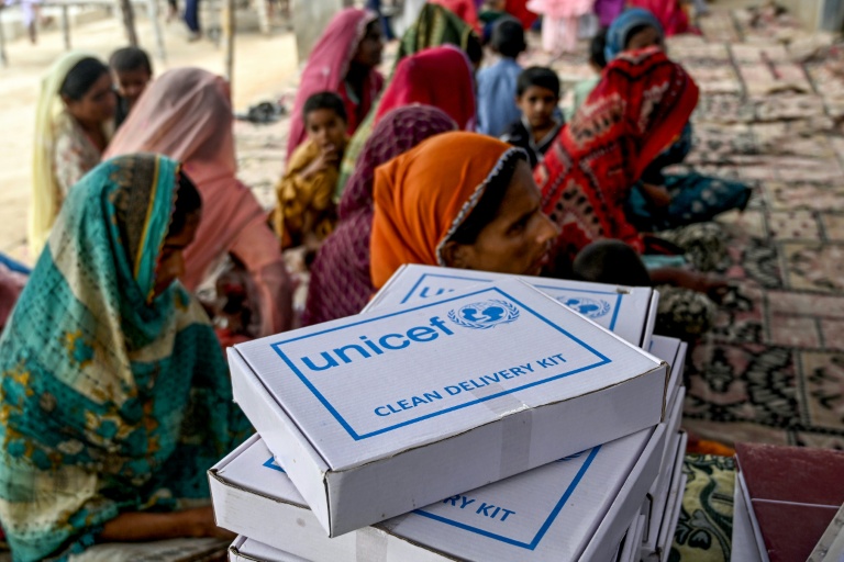 Obese surpass undernourished youths for first time, UN warns