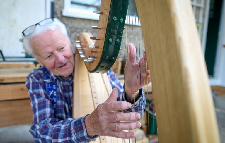 Irish octogenarian enjoys new lease on life making harps