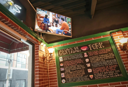 The fictitious cafe in the hit show "Friends" -- called Central Perk -- will soon open in New York and imitation cafes have beens serving coffee as far afield as Shanghai, China - - (AFP)