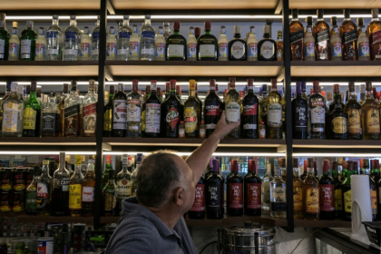 Health Minister Alexandre Padilha has urged Brazilians to steer clear of colorless spirits. - Nelson ALMEIDA (AFP)