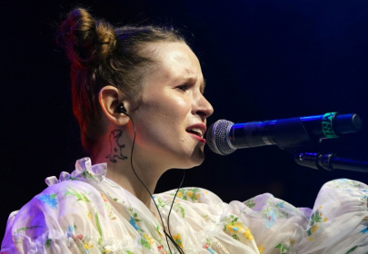 Self-exiled singer Monetochka supports the Russian diaspora as well as those who cannot protest back home - JANEK SKARZYNSKI (AFP)