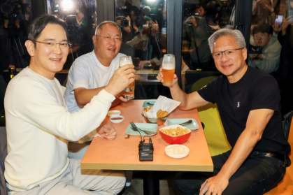 Huang has sought to forge closer ties with South Korean tech giants in his visit to the country this week - - (AFP)