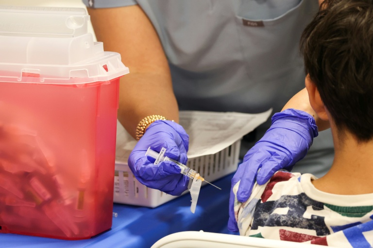 US recommends fewer childhood vaccines in major shift