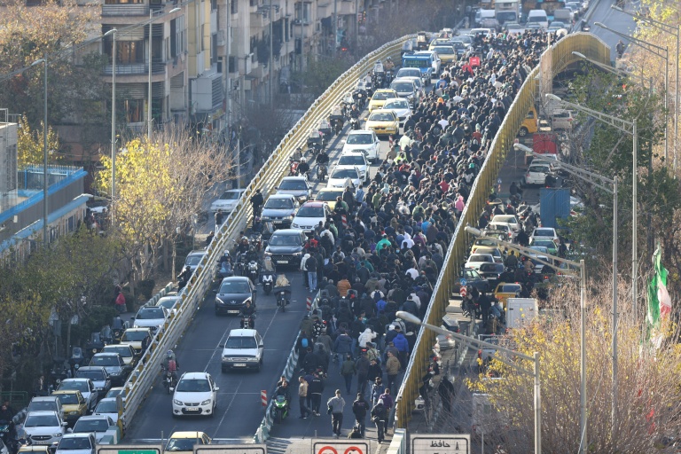 Trump says US will 'come to their rescue' if Iran kills protesters