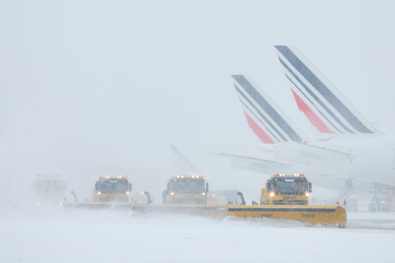 Europe faces transport chaos as cold snap toll rises